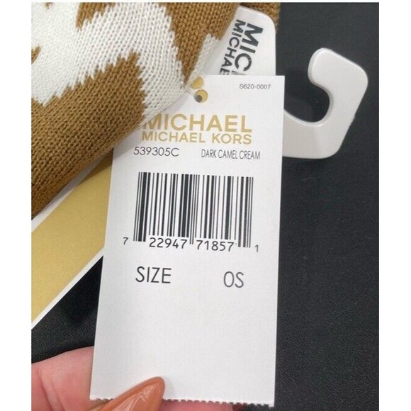 Michael Kors MK Headband and Gloves Gift Set Logo Camel & Cream Reversible NEW - Picture 6 of 8